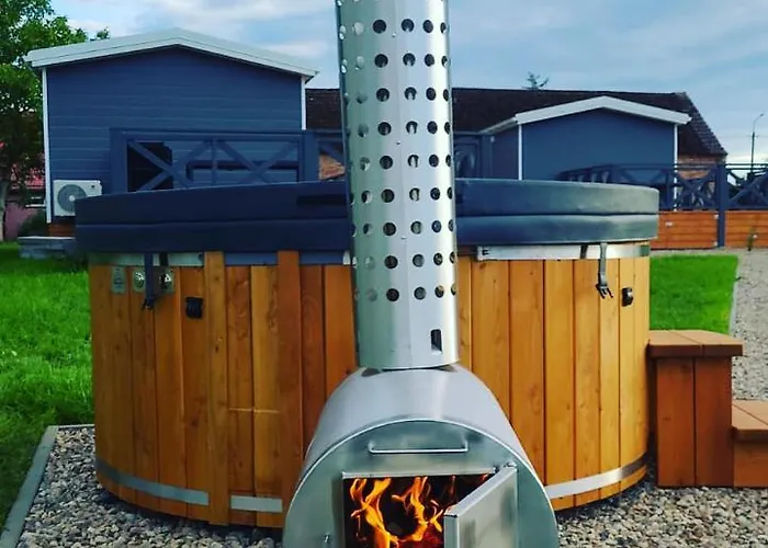 Nad Kamieniem - Caloroczne 펜션 Dolgie